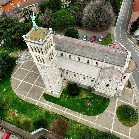 Caveromane 2 Lejlighed