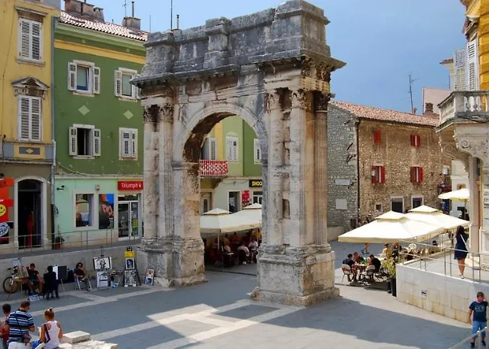 Caveromane 2 公寓 *