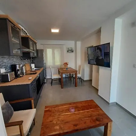 Apartment Caveromane 2 Pula