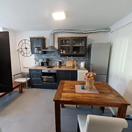 Apartamento Caveromane 2 *