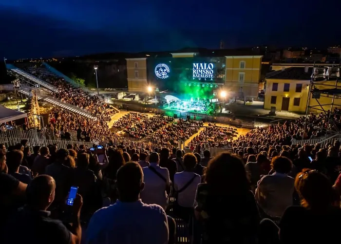 Apartament Caveromane 2 Pula